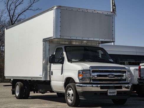 New 2026 Ford E-450 and Econoline 450 Super Duty w/ Power Equipment Group RWD image 1