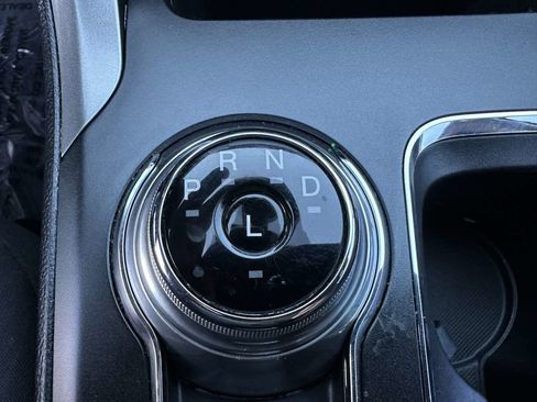 Used 2020 Ford Fusion SE image 34