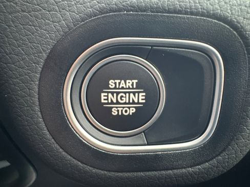 New 2026 Mercedes-Benz GLE 450e 4MATIC image 23