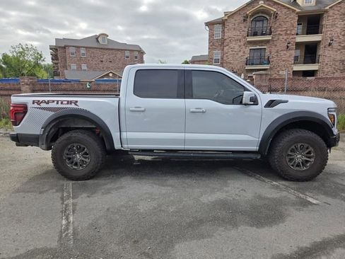 Used 2025 Ford F150 Raptor image 3