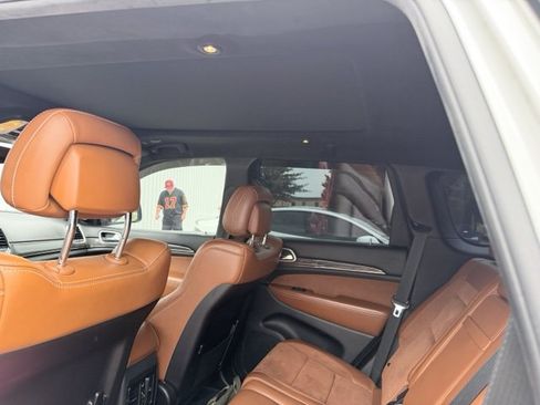 Used 2018 Jeep Grand Cherokee Trackhawk AWD/4WD image 7