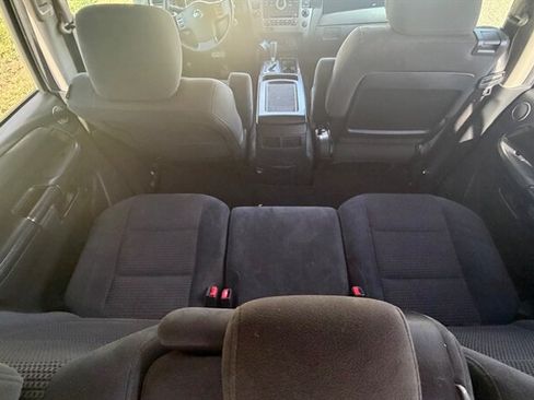 Used 2012 Nissan Armada SV RWD image 14