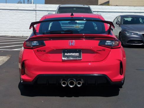 Used 2025 Honda Civic Type R image 7