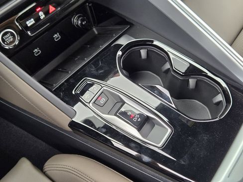 Used 2025 Audi Q5 Prestige AWD/4WD image 25