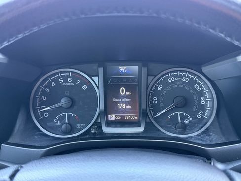 Used 2021 Toyota Tacoma TRD Sport w/ TRD Premium Sport Package AWD/4WD image 28
