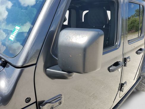 Used 2022 Jeep Gladiator Sport AWD/4WD image 29