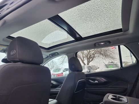 Used 2023 GMC Terrain SLE w/ Driver Convenience Package image 16