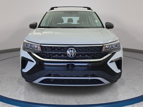 Used 2023 Volkswagen Taos S image 2