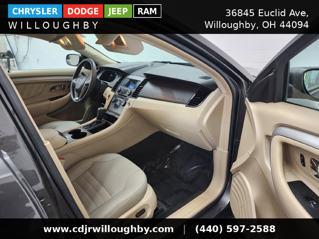 Used 2017 Ford Taurus SE FWD image 34