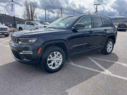 Used 2024 Jeep Grand Cherokee Limited image 8