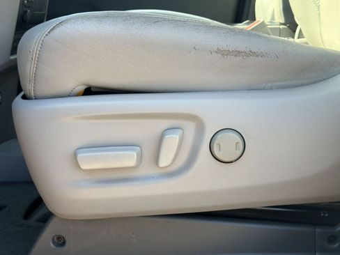 Used 2015 Toyota Sienna XLE Premium FWD image 14