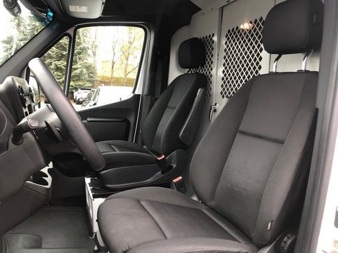 Used 2019 Freightliner Sprinter 2500 w/ Driver Convenience Package image 32