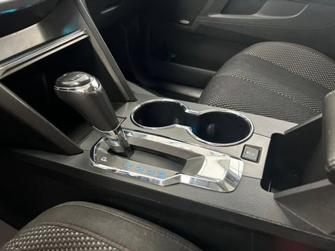 Used 2017 Chevrolet Equinox LT FWD image 29