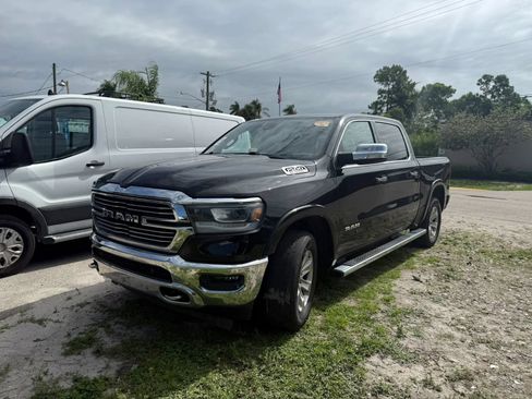 Used 2019 RAM 1500 Laramie AWD/4WD image 2
