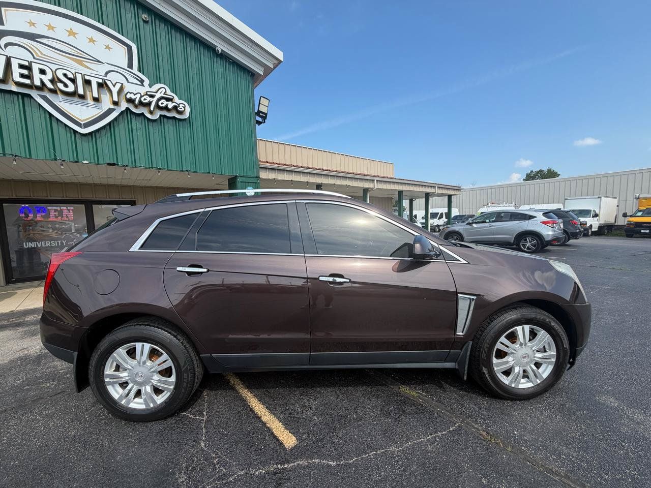 Used 2016 Cadillac SRX Luxury w/ Driver Awareness Package FWD image 2