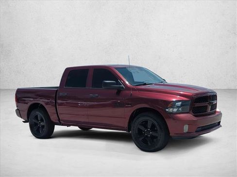 Used 2018 RAM 1500 Express w/ Express Value Package RWD image 3