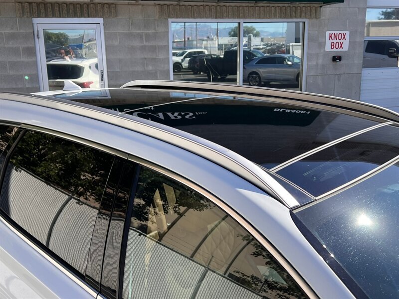 Used 2023 Hyundai Santa Fe Calligraphy AWD/4WD image 10