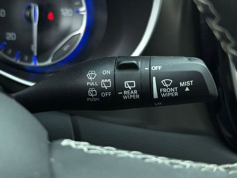 Used 2024 Chrysler Pacifica Touring-L image 29