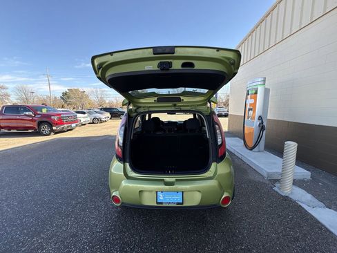 Used 2015 Kia Soul ! image 23