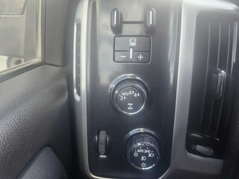 Used 2017 GMC Sierra 1500 SLE w/ SLE Value Package AWD/4WD image 16