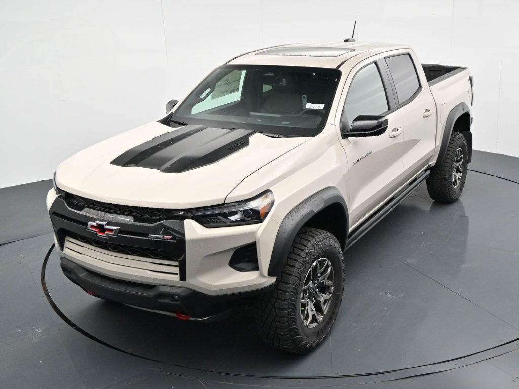 New 2026 Chevrolet Colorado ZR2 w/ Technology Package AWD/4WD image 19