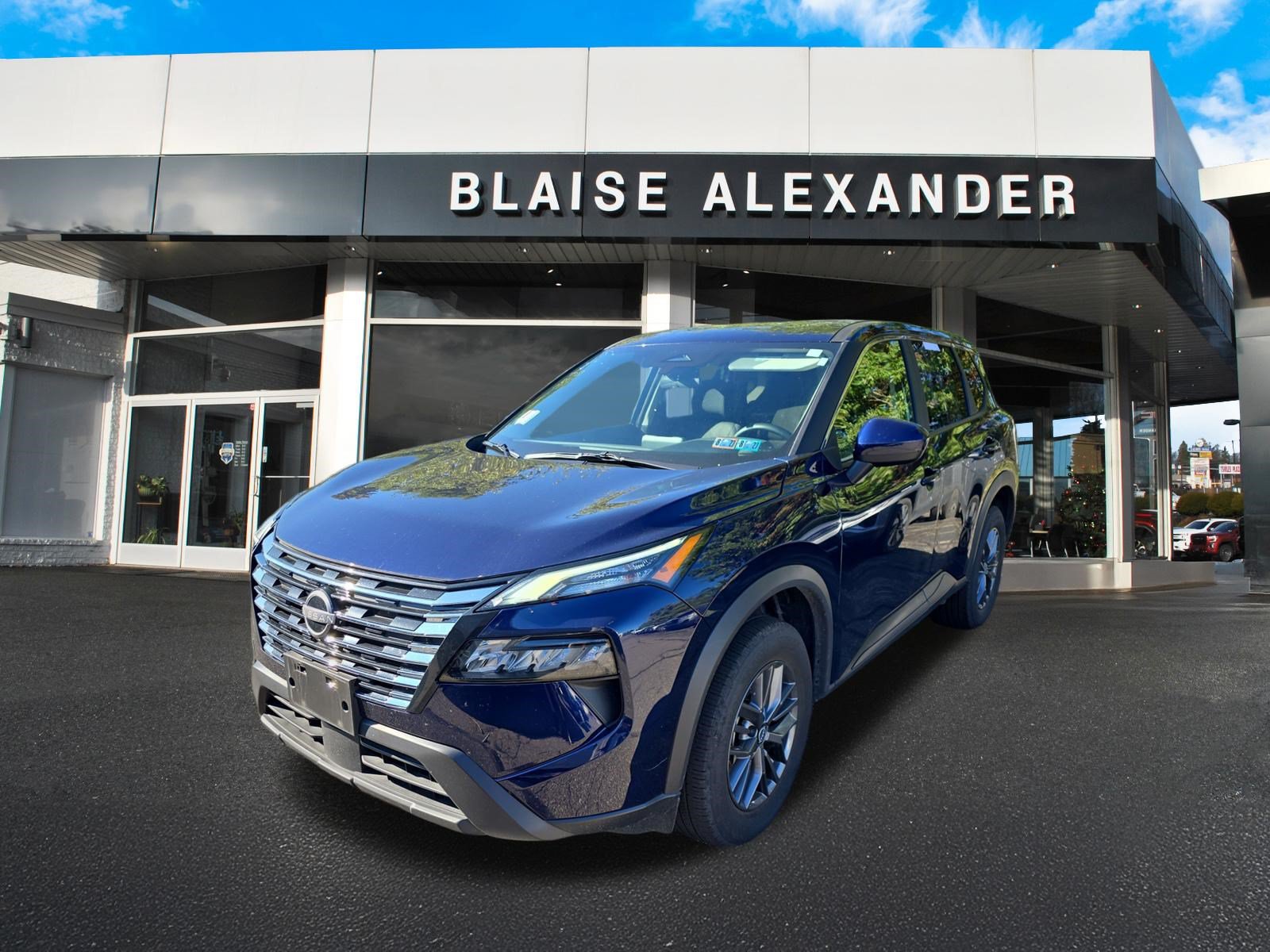 Used 2026 Nissan Rogue SV AWD/4WD image 8