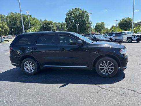 Used 2020 Dodge Durango SXT AWD/4WD image 2