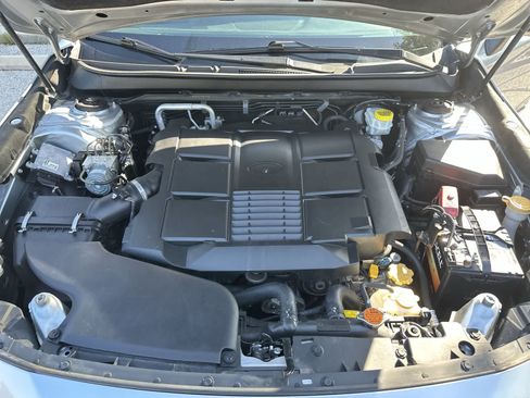 Used 2018 Subaru Outback 3.6R Limited AWD/4WD image 13