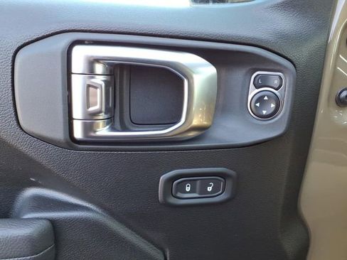 New 2026 Jeep Gladiator Willys image 11