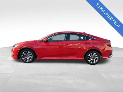 Used 2018 Honda Civic EX image 4