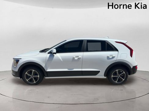 New 2026 Kia Niro LX FWD image 7