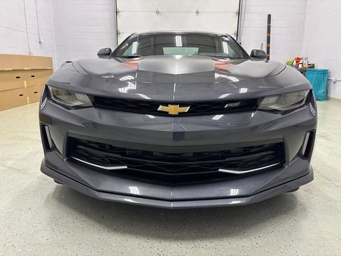 Used 2017 Chevrolet Camaro LT RWD image 10