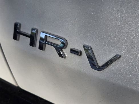 Used 2023 Honda HR-V EX-L image 11