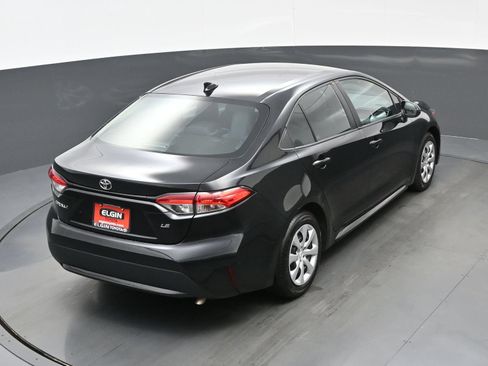 Used 2022 Toyota Corolla LE FWD image 39