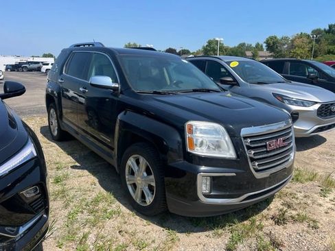 Used 2017 GMC Terrain SLT w/ Open Road Package AWD/4WD image 3