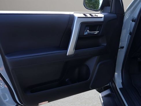 Certified 2022 Toyota 4Runner Trail Special Edition AWD/4WD image 9
