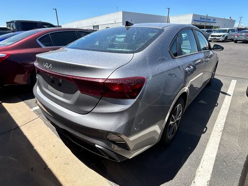 Used 2024 Kia Forte LXS FWD image 4