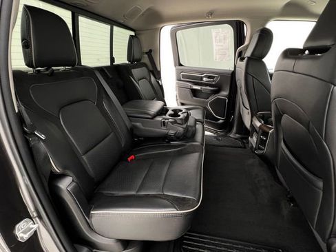 Used 2022 RAM 1500 Laramie AWD/4WD image 16