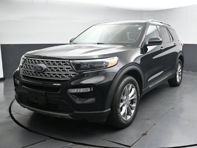 Used 2024 Ford Explorer Limited AWD/4WD image 4