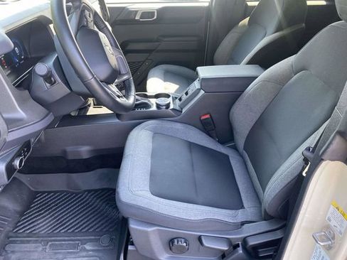 Used 2025 Ford Bronco Big Bend image 16