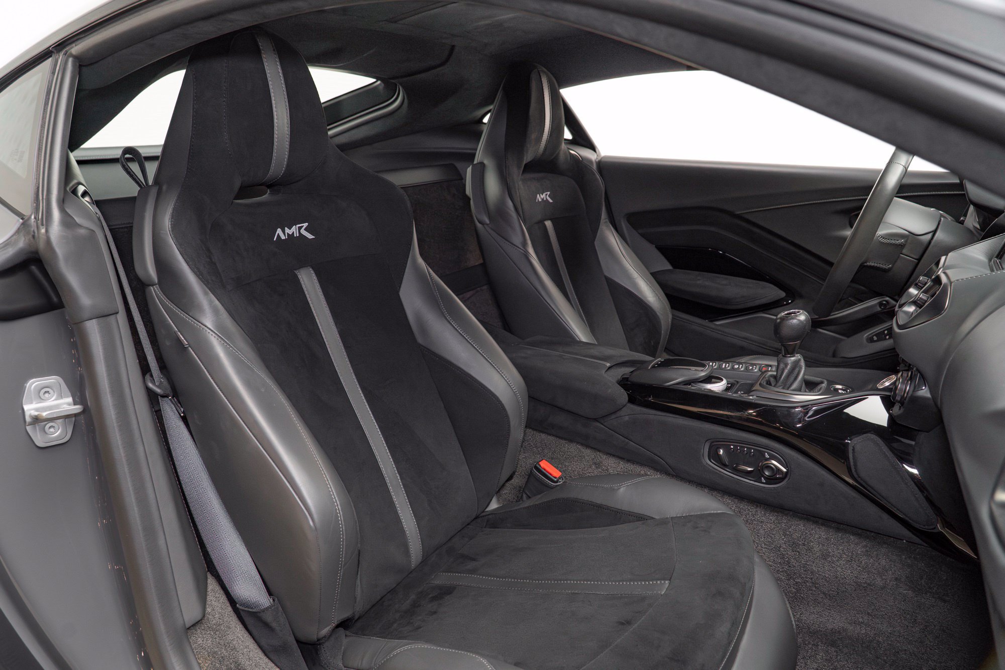 Used 2020 Aston Martin V8 Vantage AMR RWD image 53