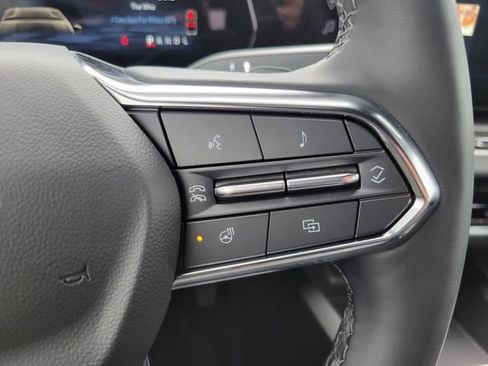 Used 2025 Chevrolet Equinox LT w/ Convenience Package II image 14