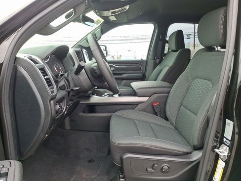 New 2026 RAM 1500 4x4 Crew Cab image 10