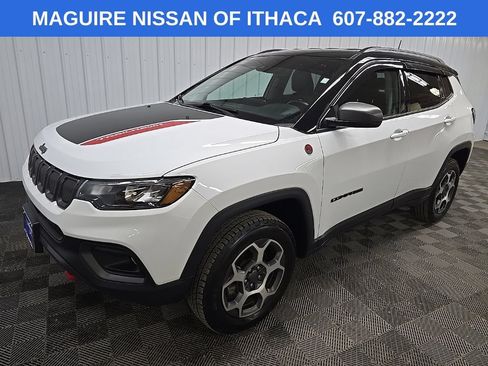 Used 2022 Jeep Compass Trailhawk w/ Trailhawk Convenience Group AWD/4WD image 8