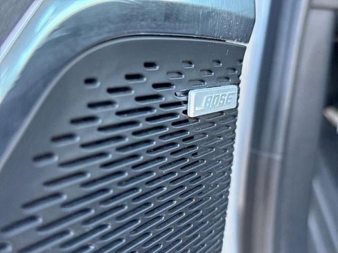 Used 2025 GMC Acadia Elevation image 24