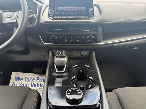 Used 2023 Nissan Rogue S AWD/4WD image 11