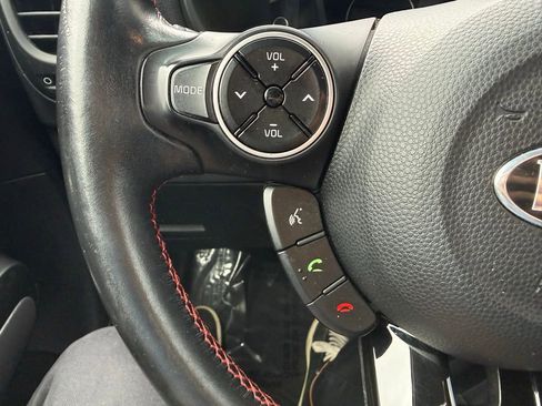 Used 2016 Kia Soul + w/ Soulful Package FWD image 19