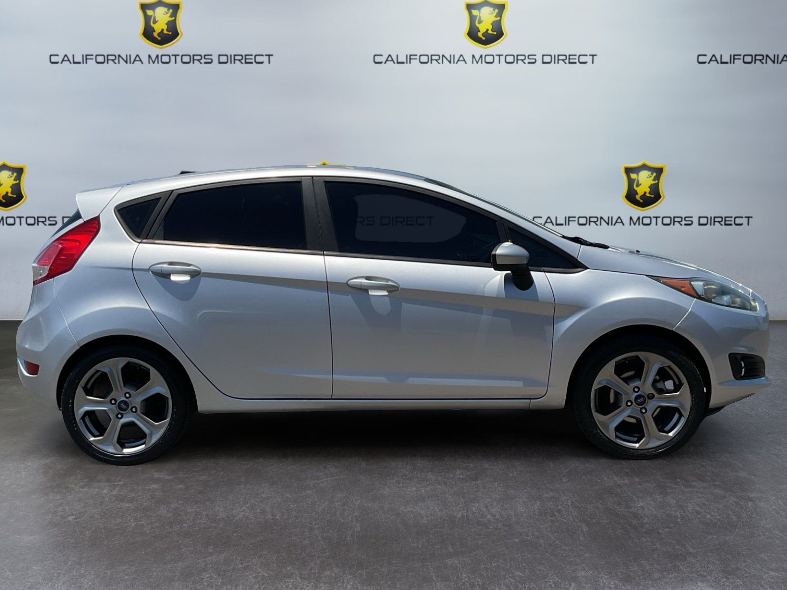 Used 2017 Ford Fiesta SE FWD image 4