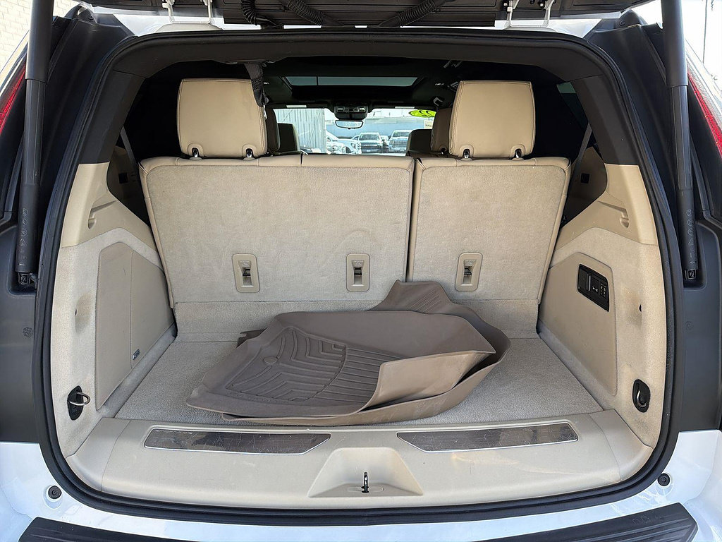 Used 2022 Cadillac Escalade Premium Luxury AWD/4WD image 20