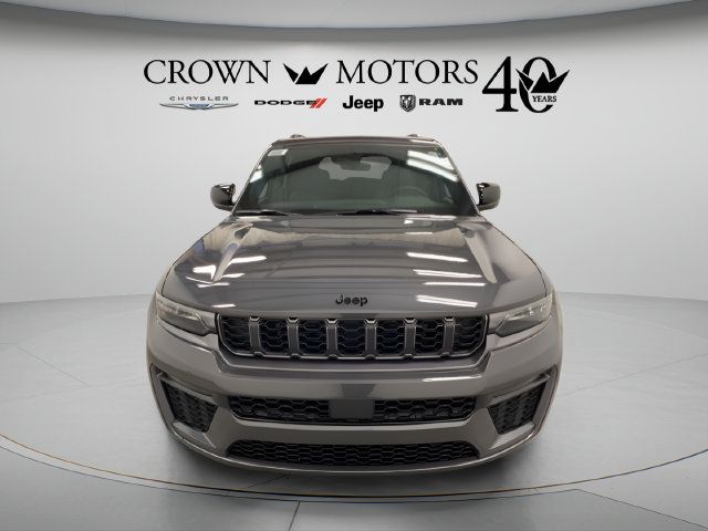 Used 2026 Jeep Grand Cherokee Limited w/ Limited Altitude Package AWD/4WD image 2